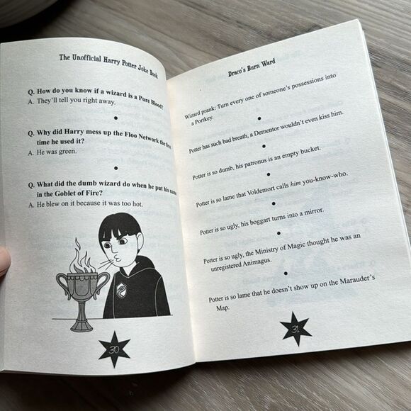 Harry Potter Cookbook and Joke Book Set - Picture 7 of 8